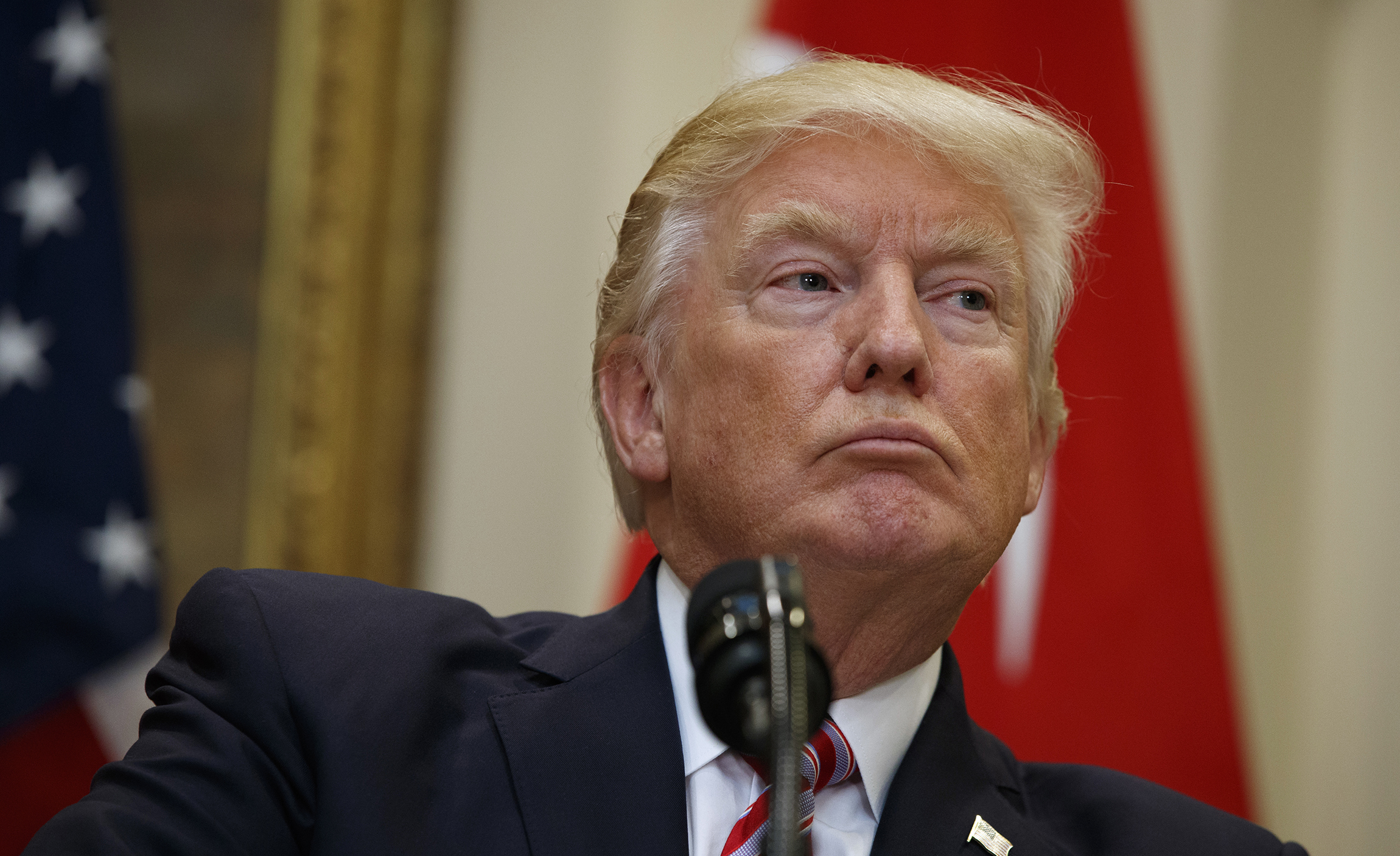 Trump goes to war with Russia probe