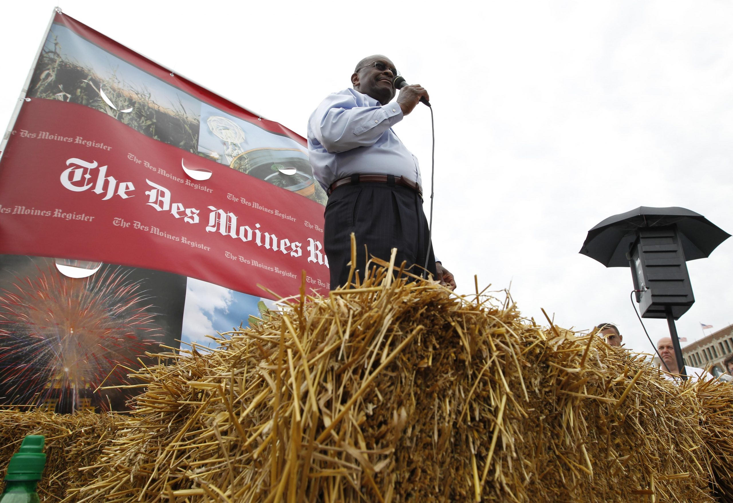 Iowa backers wonder as Cain reassesses campaign