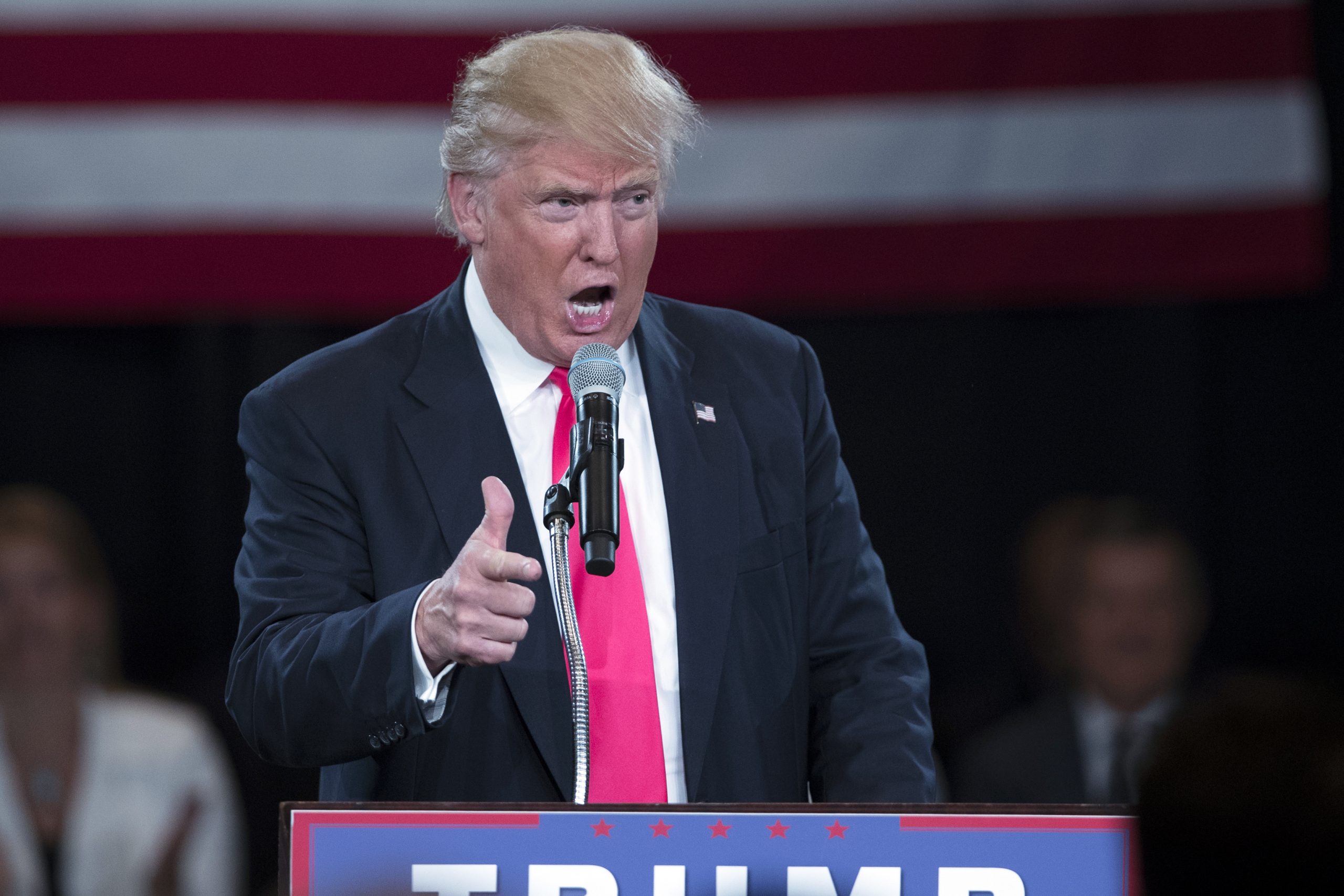 Trump: Wasserman Schultz sacrificed herself for Clinton