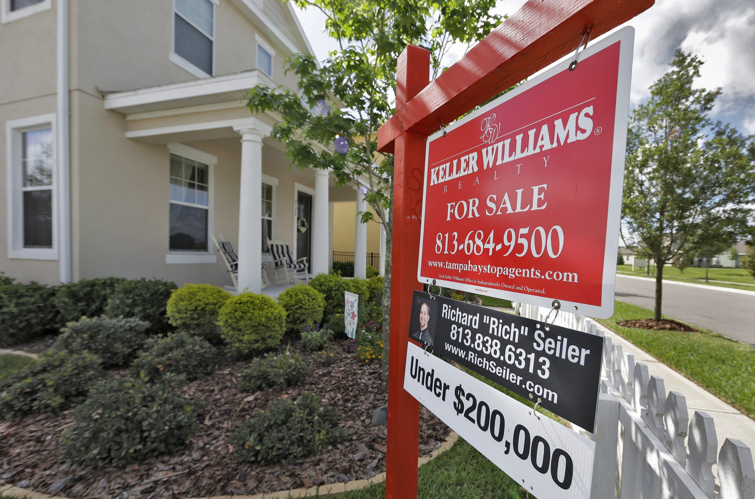 US new-home sales plummet in June