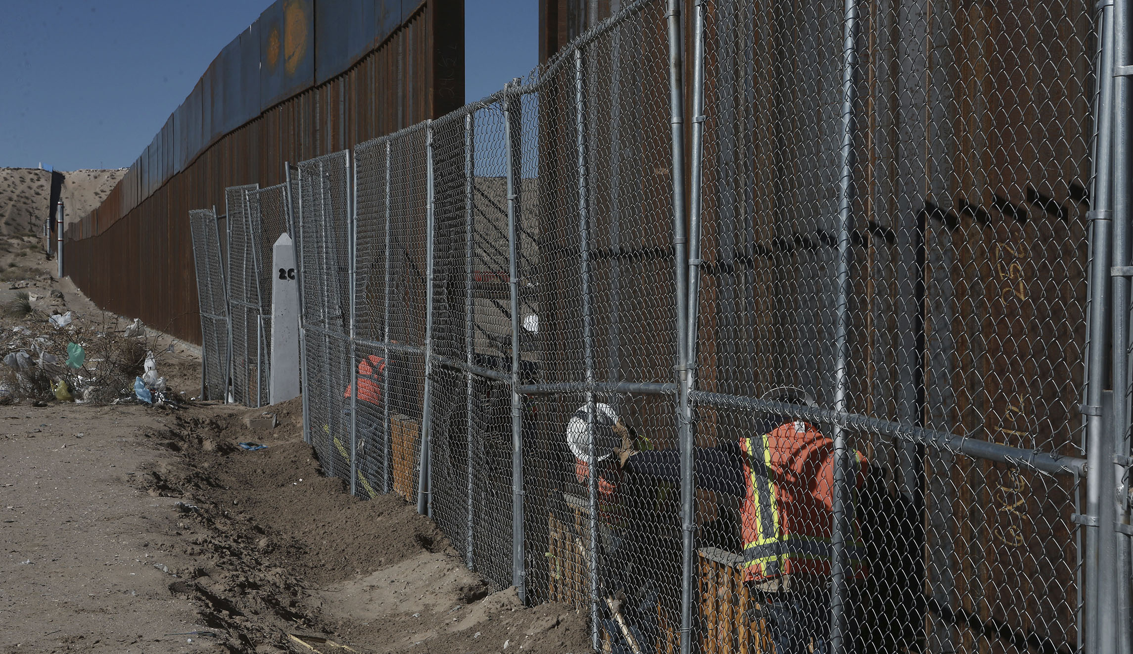 Media warming up to Trump’s border wall