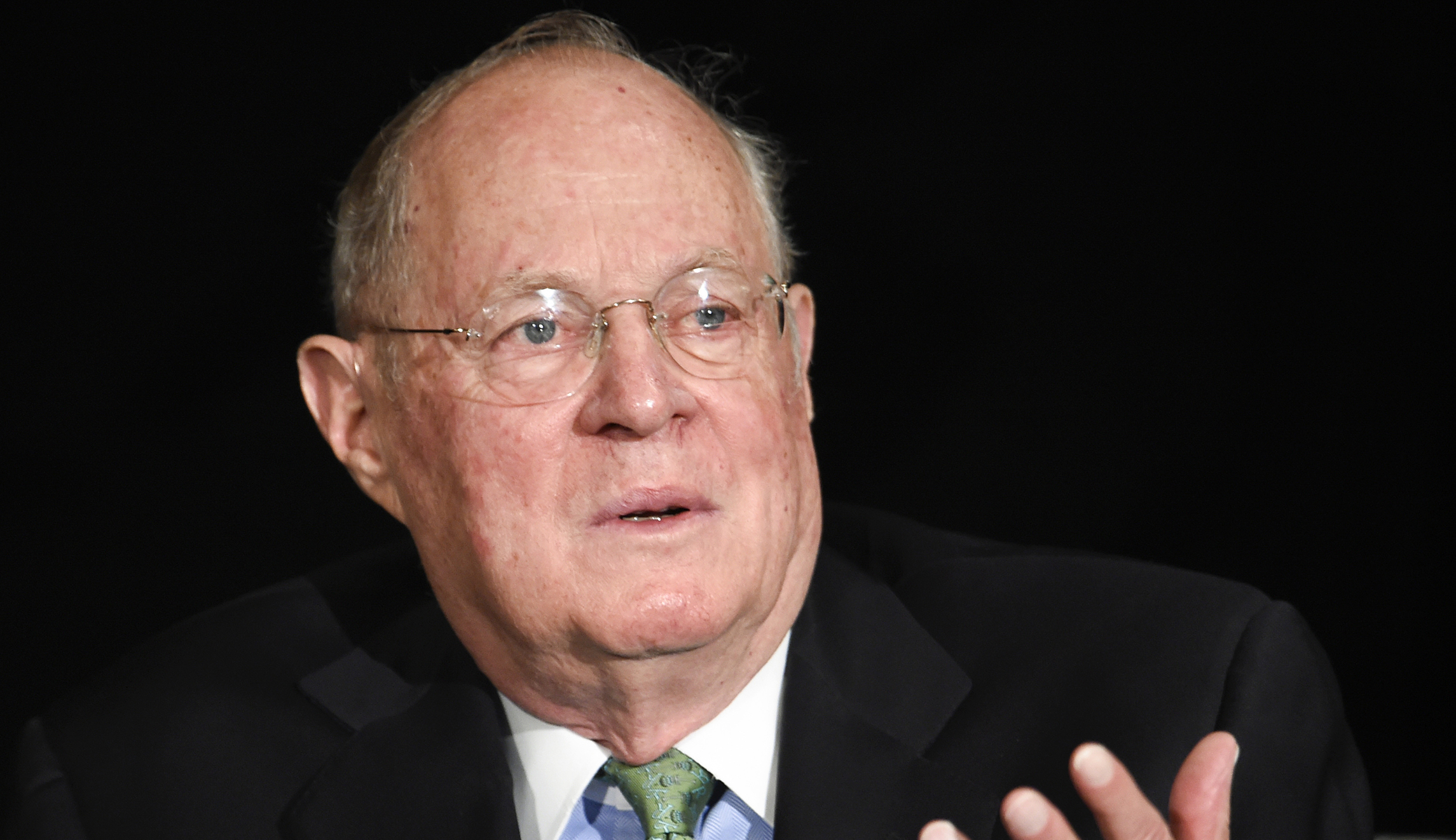 Justice Anthony Kennedy praises the ‘tremendous potential’ of Wikipedia