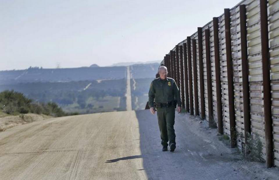 Border wall battle boosts chances of government shutdown
