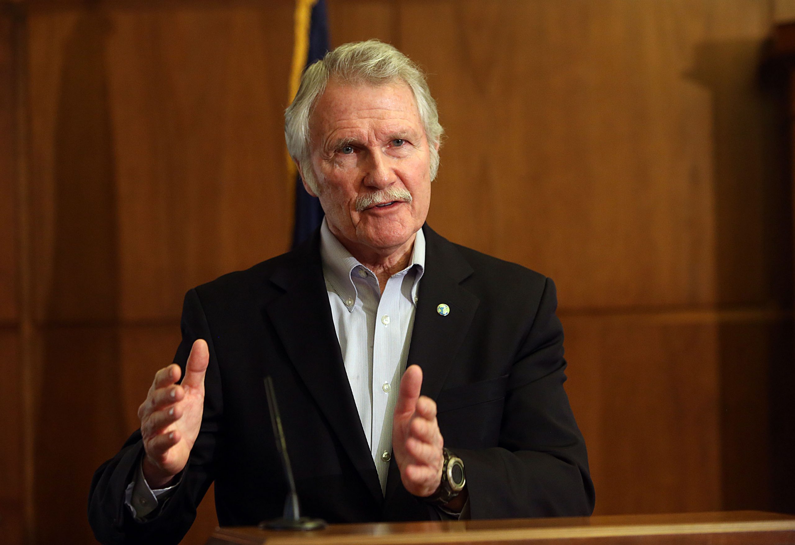 Governor John Kitzhaber seeks Cover Oregon shake-up