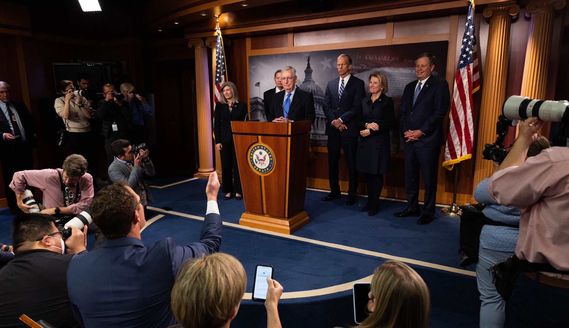 111622_SENATE-18.JPG