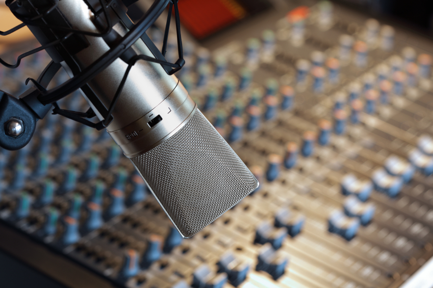 Michael Savage renews Cumulus contract