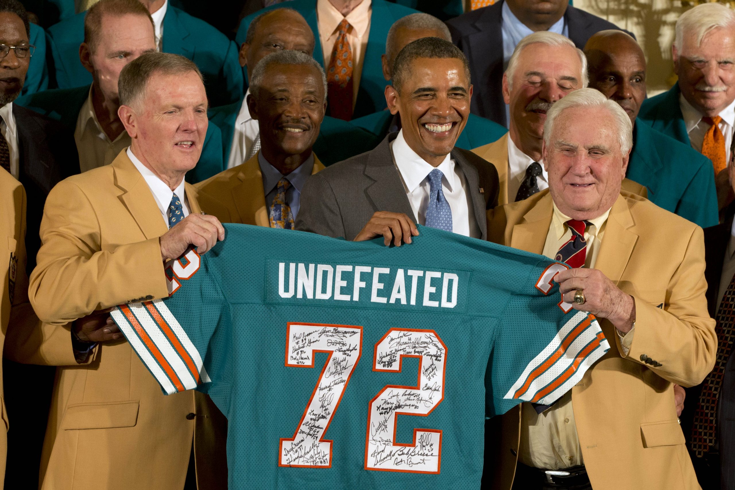 Obama and ’72 Dolphins, a salute after 40 years