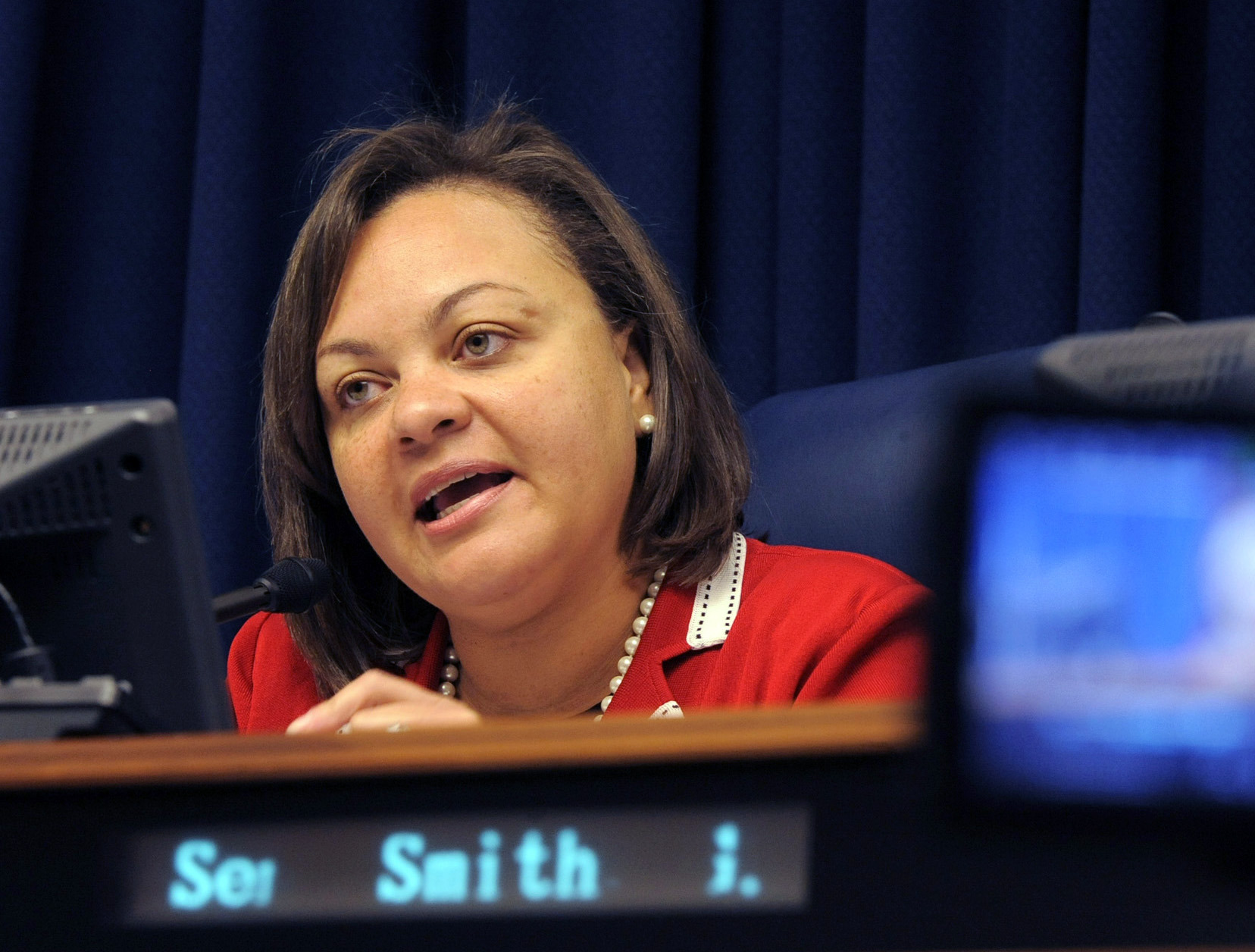 Louisiana lawmakers differ on how to address gender pay gap
