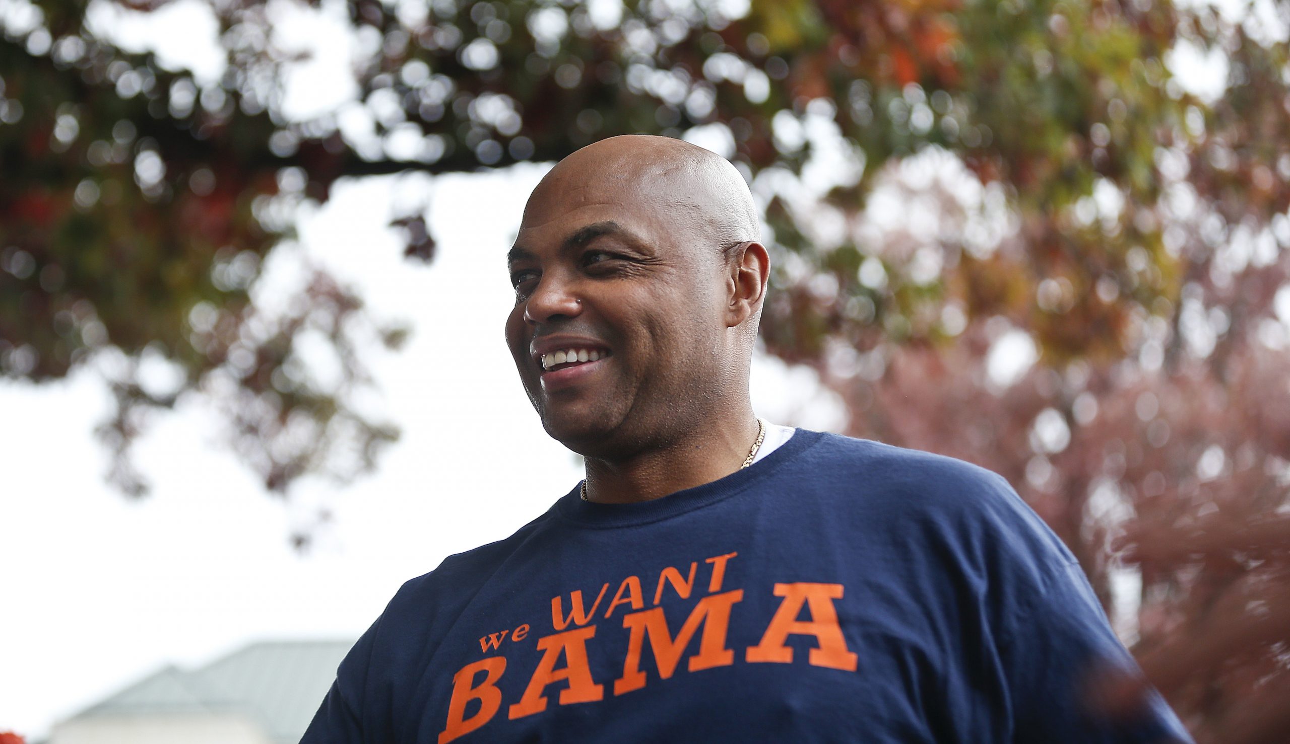 Charles Barkley dunks on Republican tax overhaul during NBA game