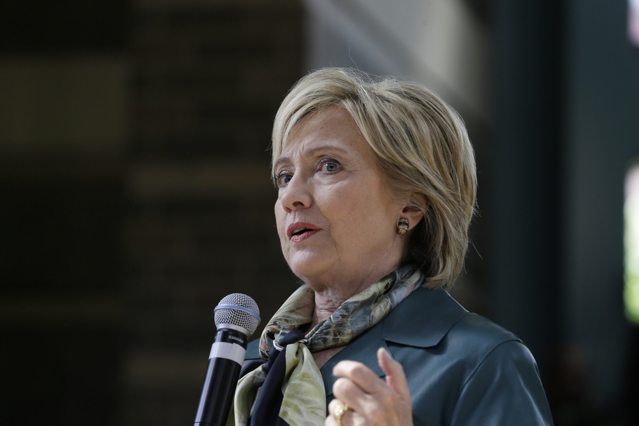 Clinton: Using guns to stop crime is ‘illogical’ and ‘offensive’