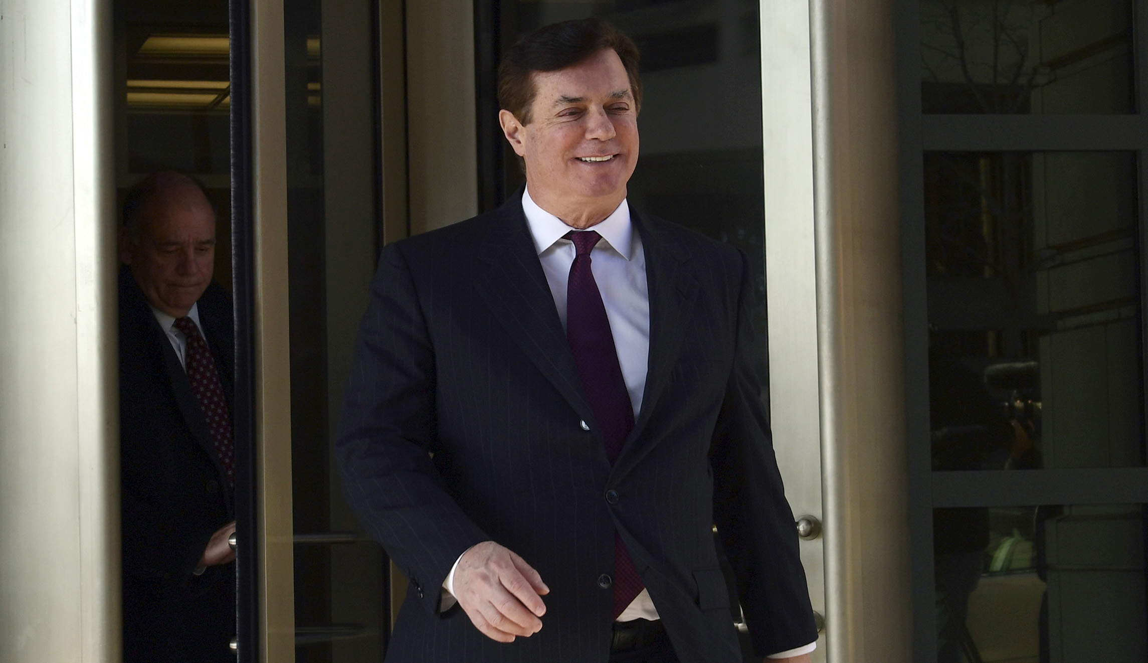 Paul Manafort sues Robert Mueller, Justice Department over charges in Russia investigation