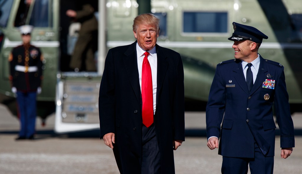 Hoping to avoid a shutdown, Trump hits the phones