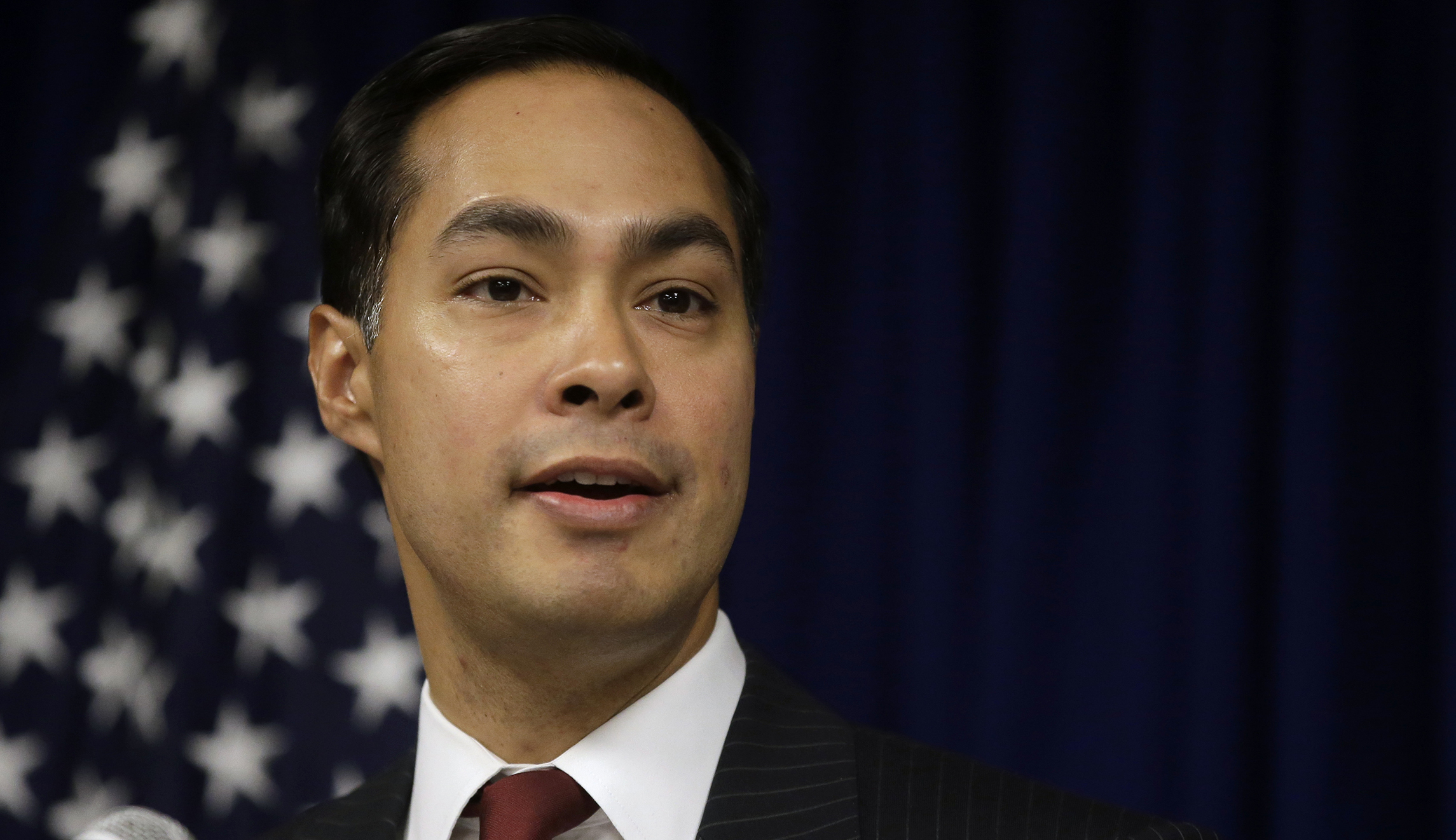 Looking to 2020, Julián Castro burns Bernie and Biden