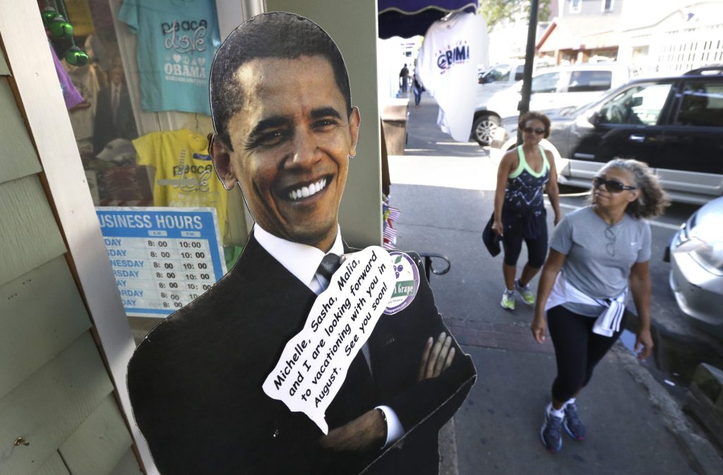 Obama set to begin 2-week summer vacation