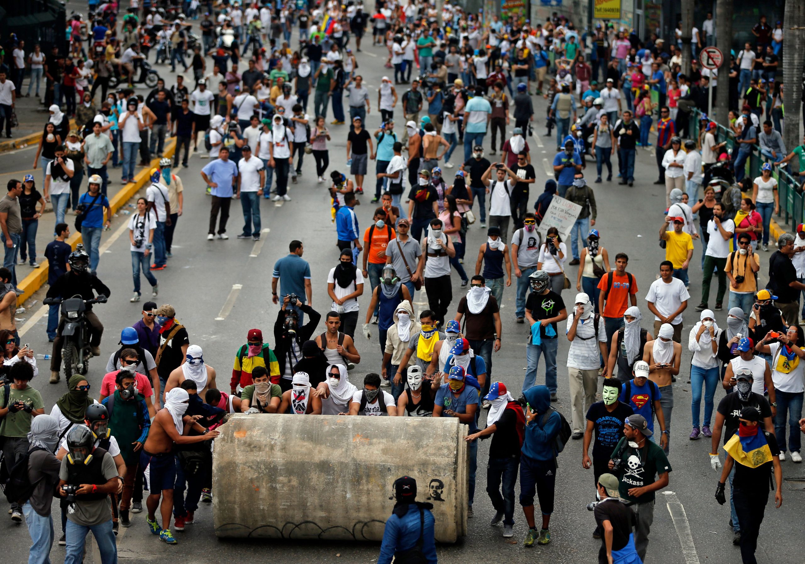 Venezuelan protests persist at start of holiday