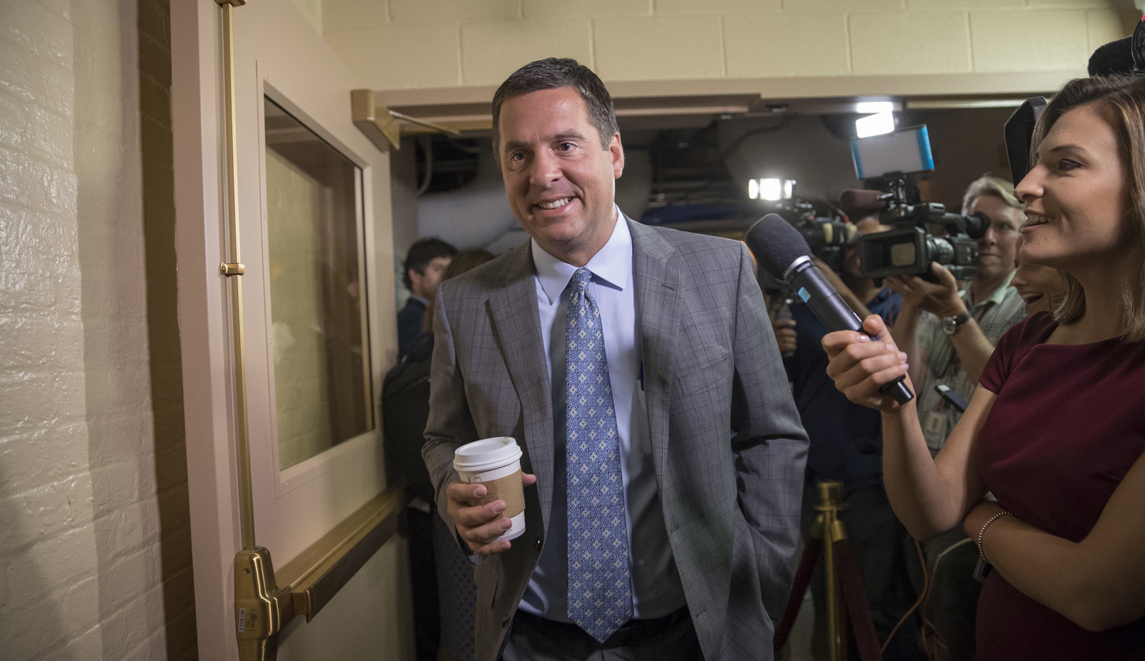 House Ethics Committee clears Devin Nunes on allegations he mishandled classified information about Trump team member