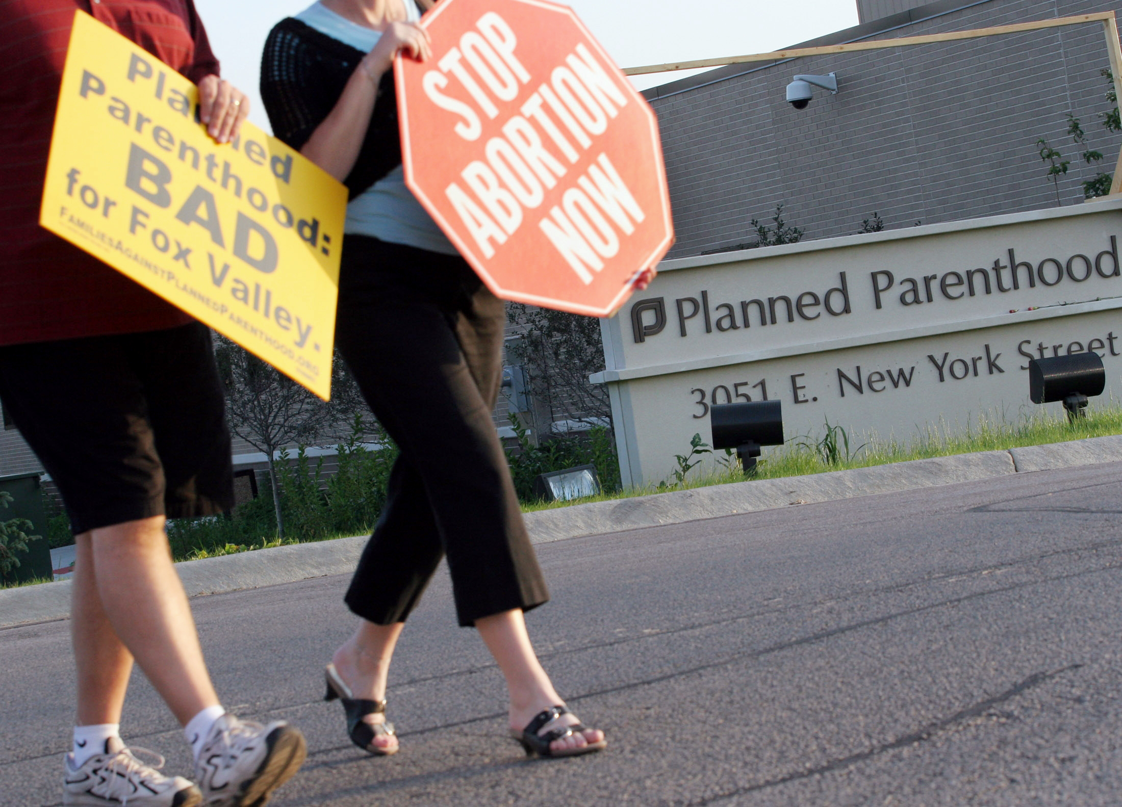 Planned Parenthood sues maker of undercover videos