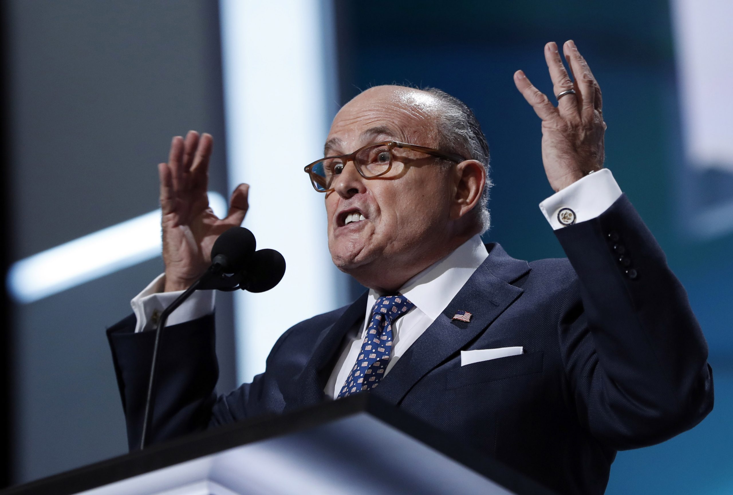 Federal investigators execute search warrant at Giuliani’s Manhattan apartment