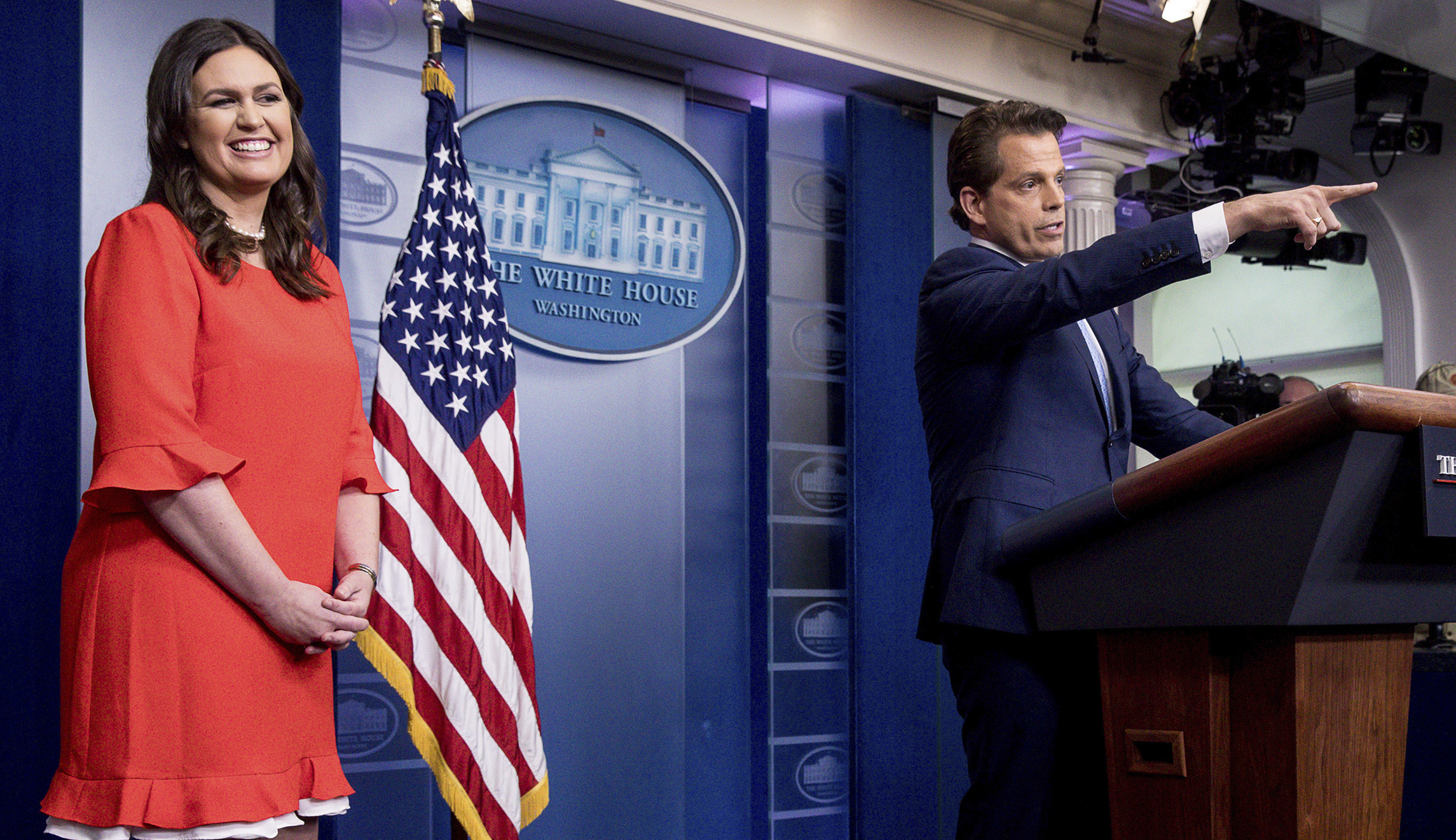 White House to bring back cameras for daily briefings