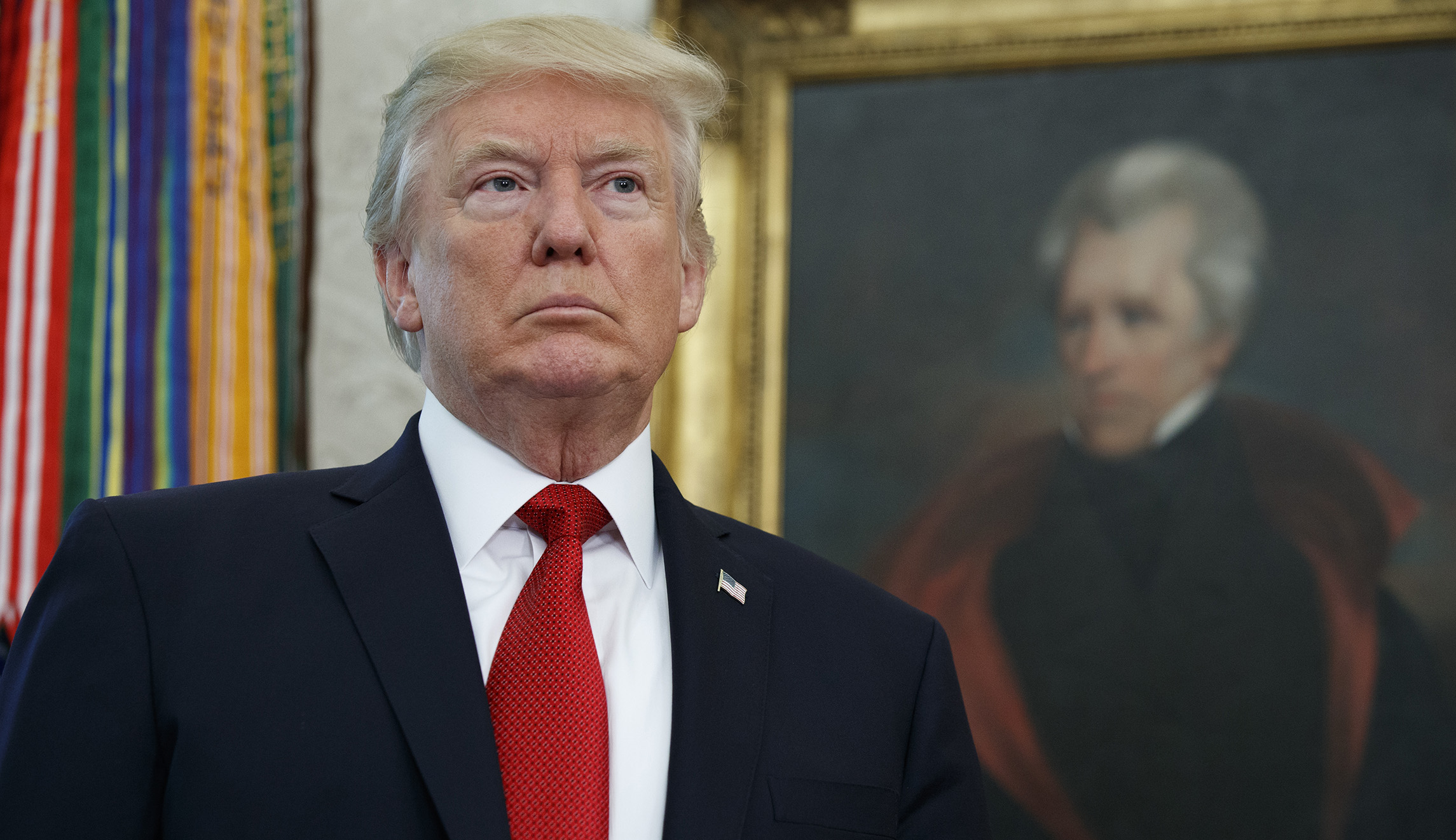 Trump’s approval stuck in the low 40s as most say he’s ‘reckless,’ ‘thin-skinned’
