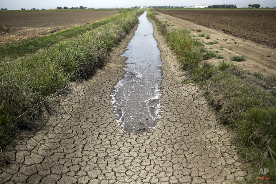 Drought-plagued West warned to collect rain as snowpack disappears