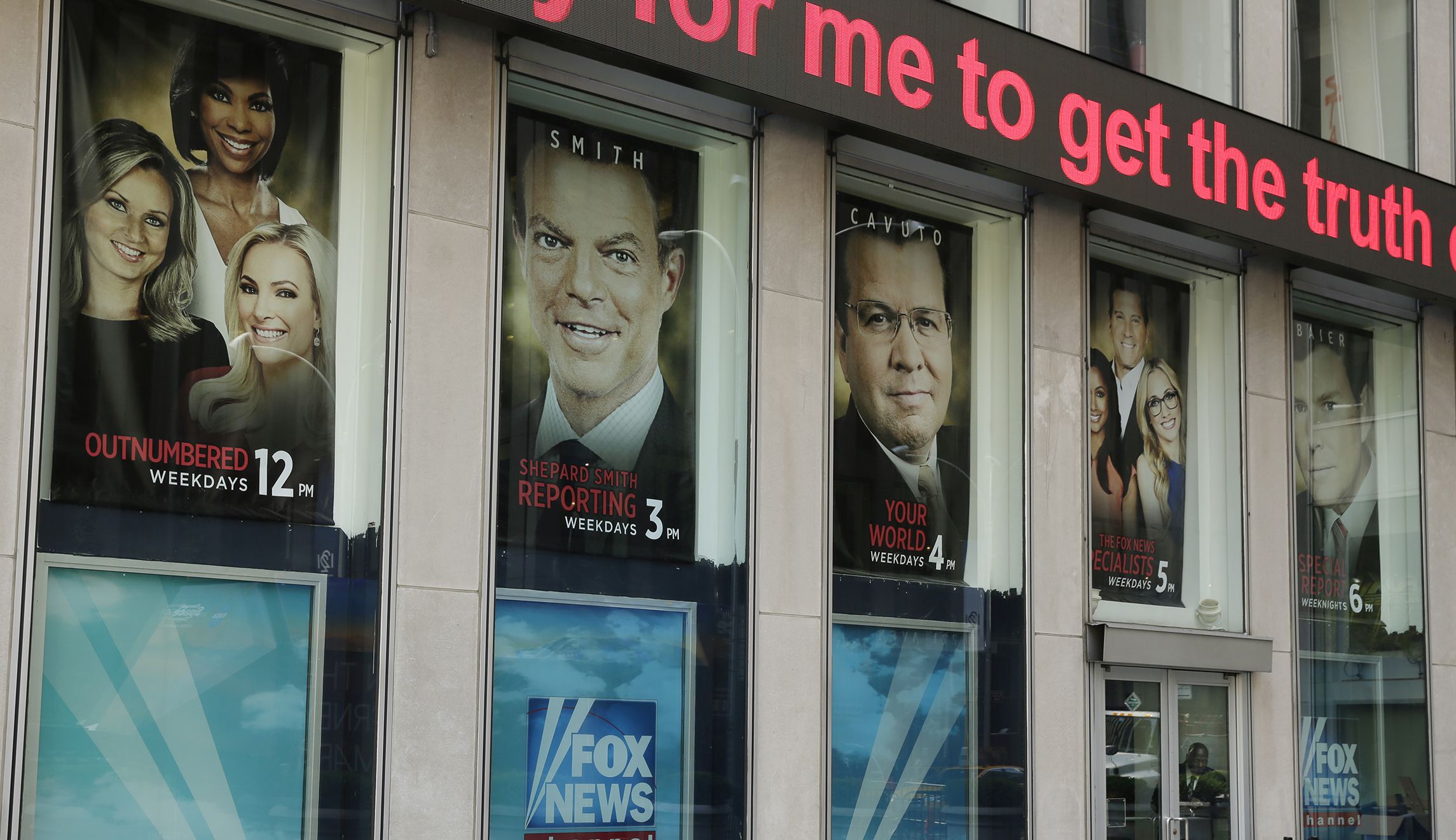Women anchors benefit from Fox News reshuffling