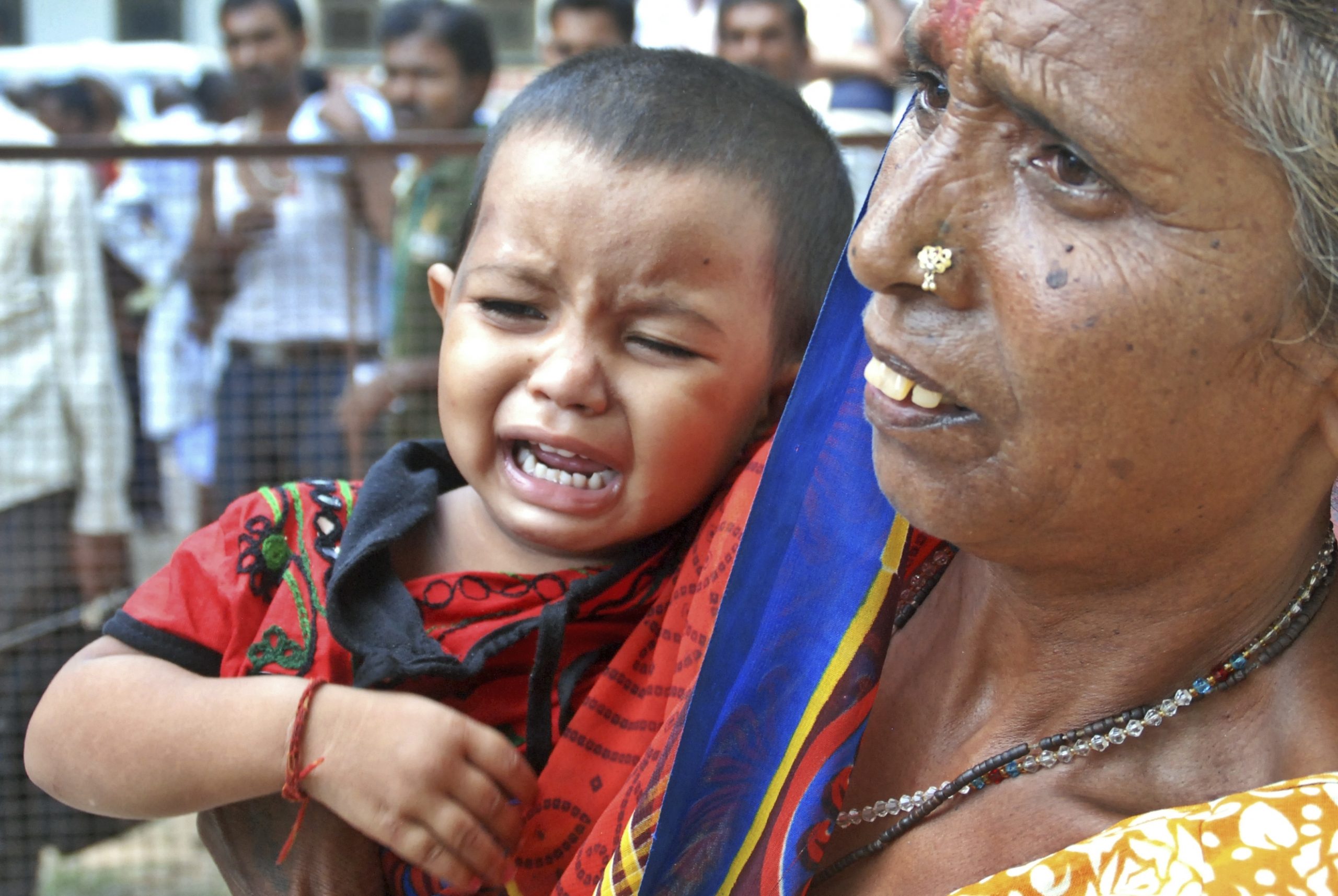 Stampede at Hindu holy procession kills 10 Indians