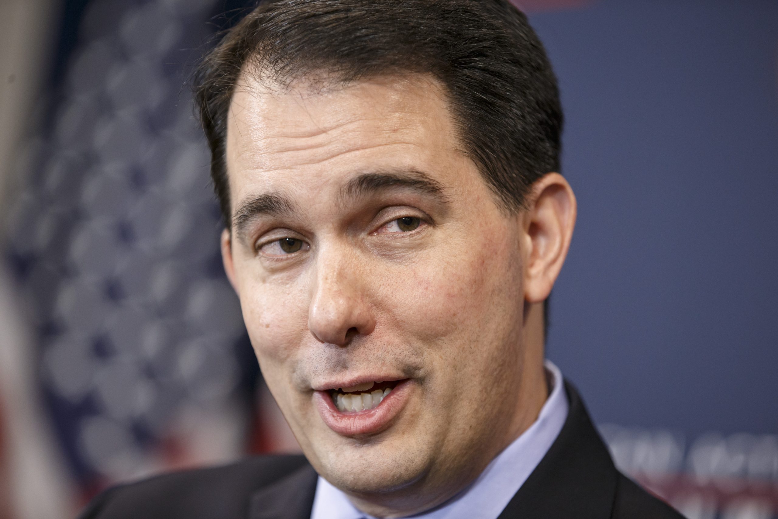 Scott Walker surging, Hillary Clinton dominating new Iowa poll