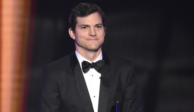 Actor Ashton Kutcher took a dig at President Trump's executive order that temporarily bans refugees and immigrants from several Muslim-majority countries at Sunday night's SAG Awards. (Photo by Chris Pizzello/Invision/AP)