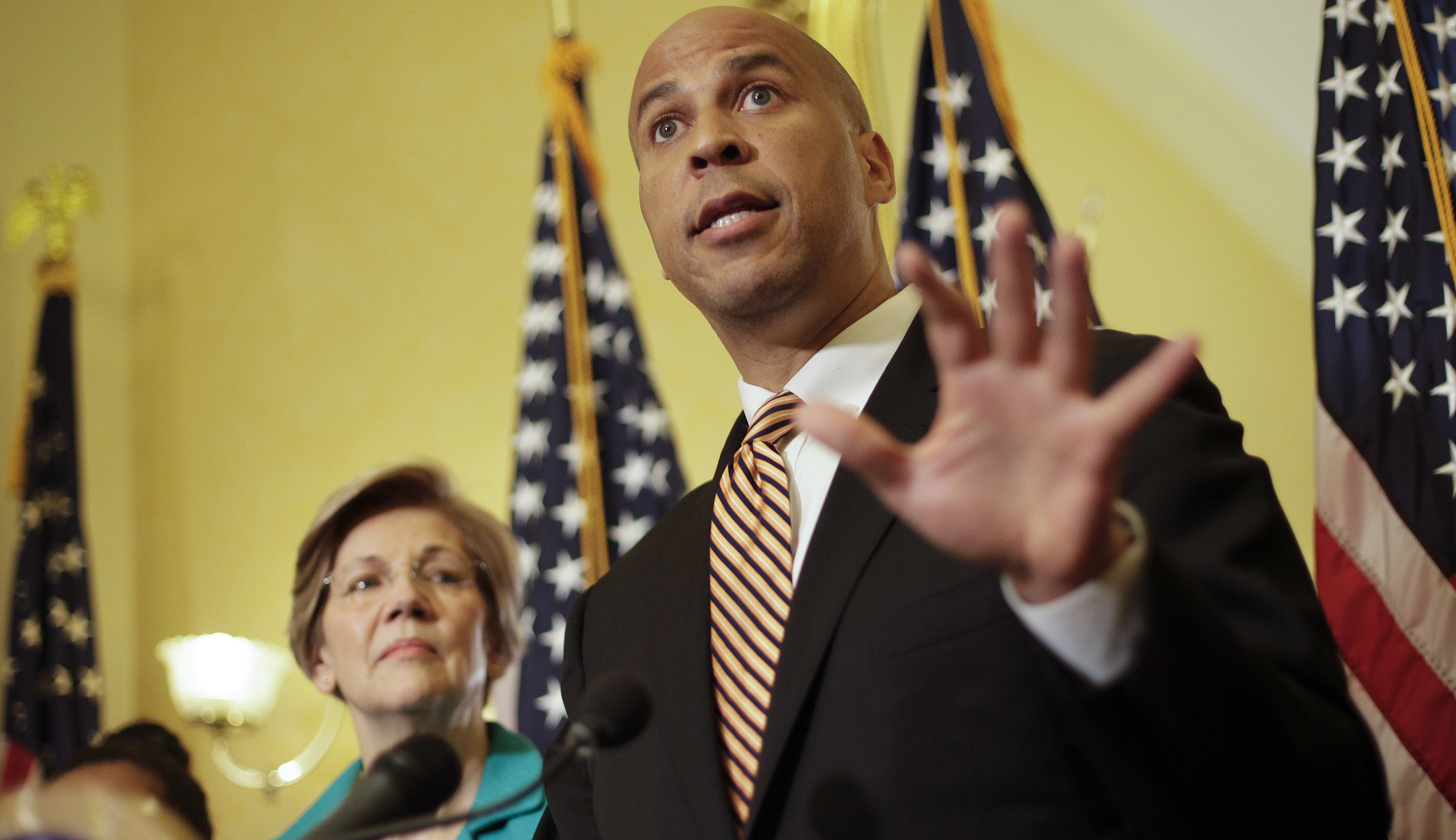 Cory Booker introduces bill to legalize marijuana at federal level