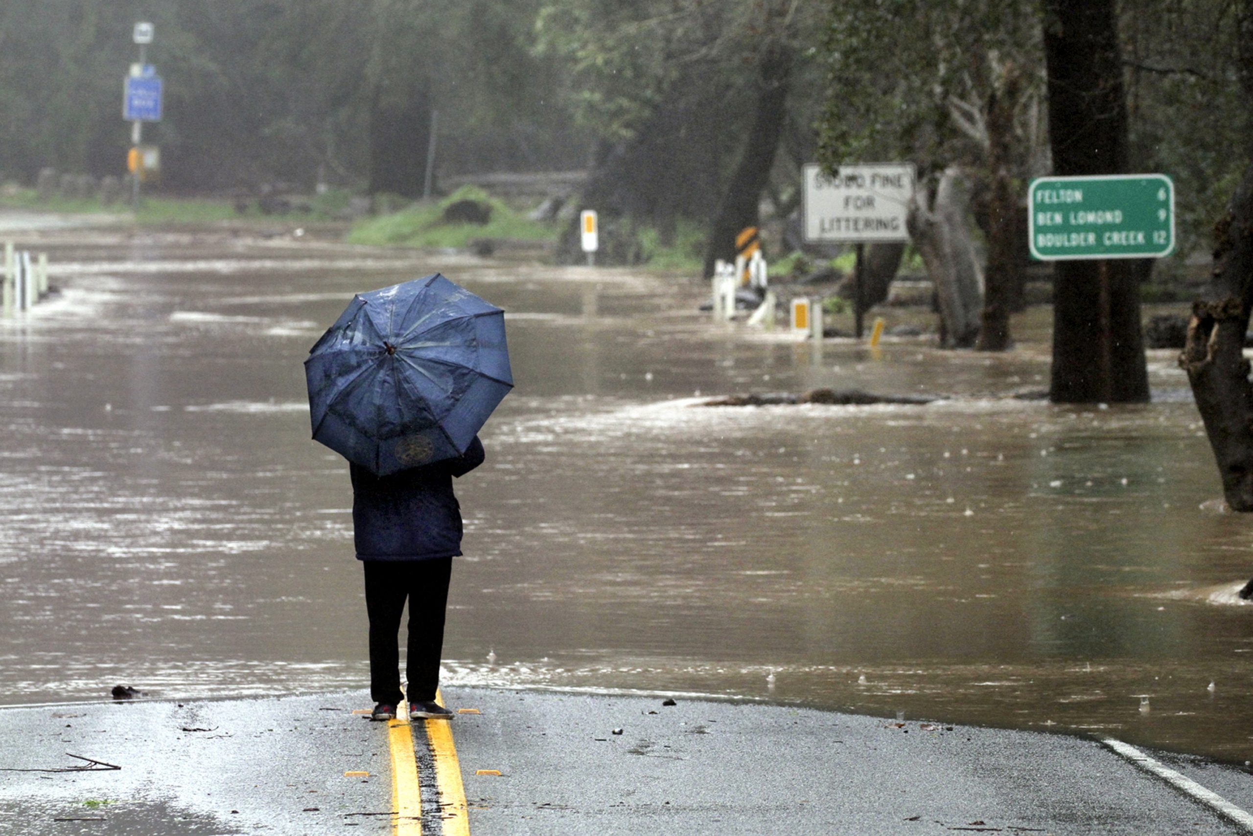 States step up campaign for repeal of water rule