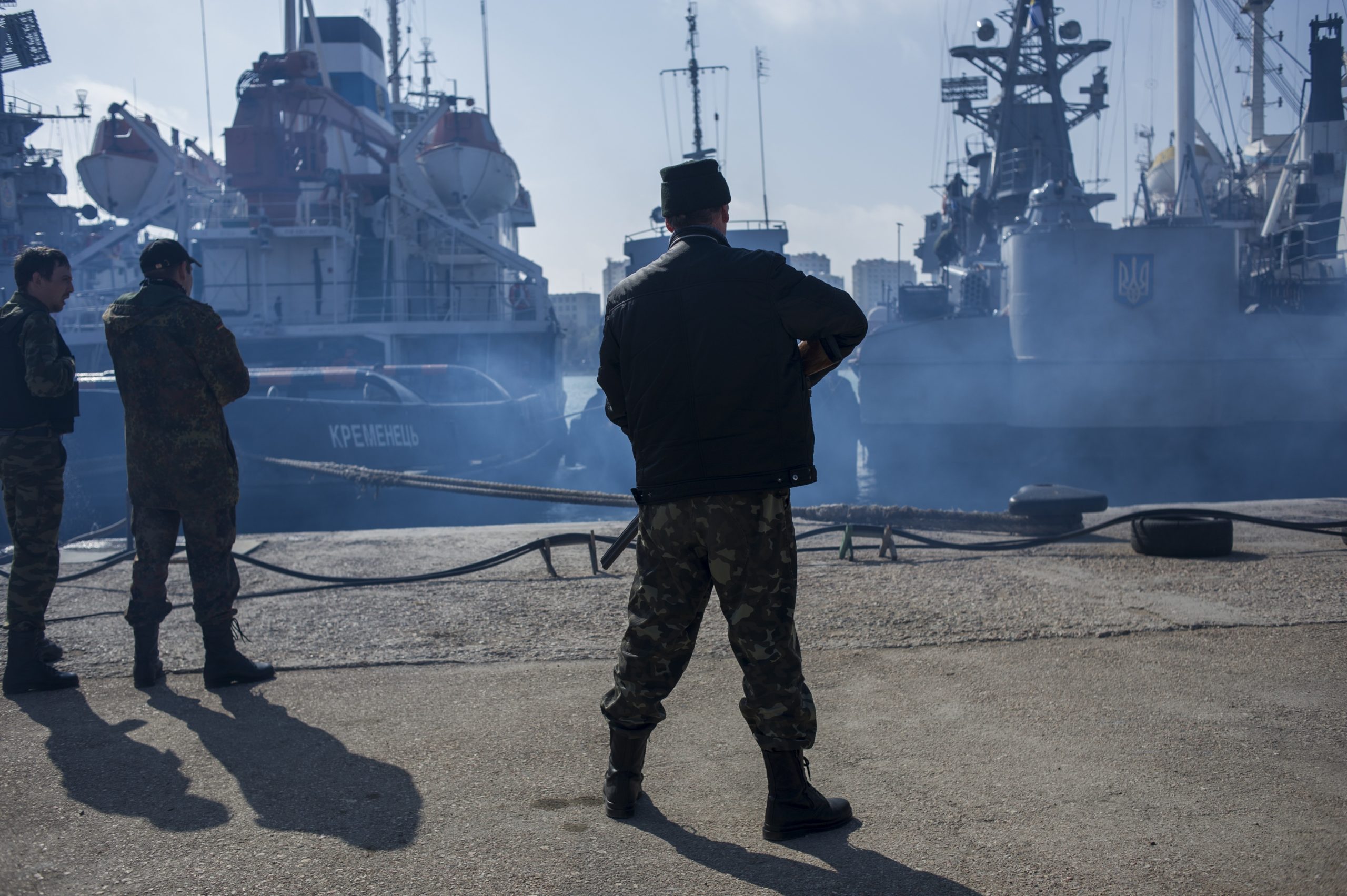 Obama struggles to contain fallout from Ukraine crisis