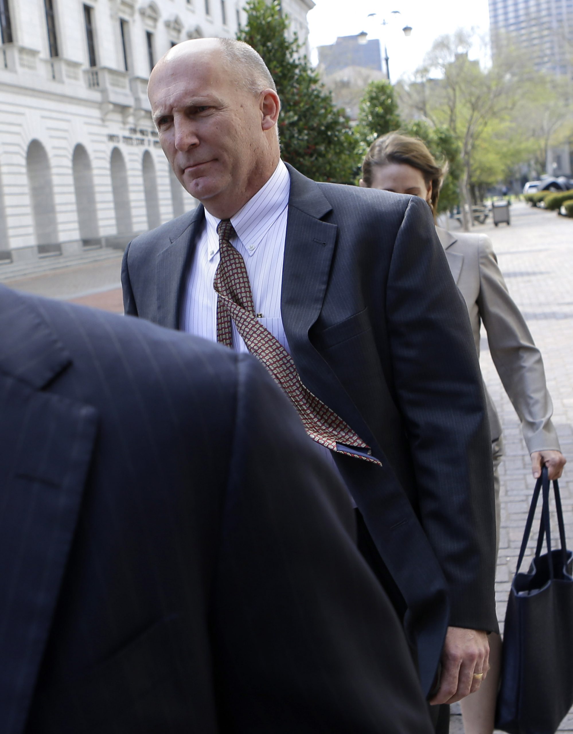 Transocean CEO: Rig workers should have done more