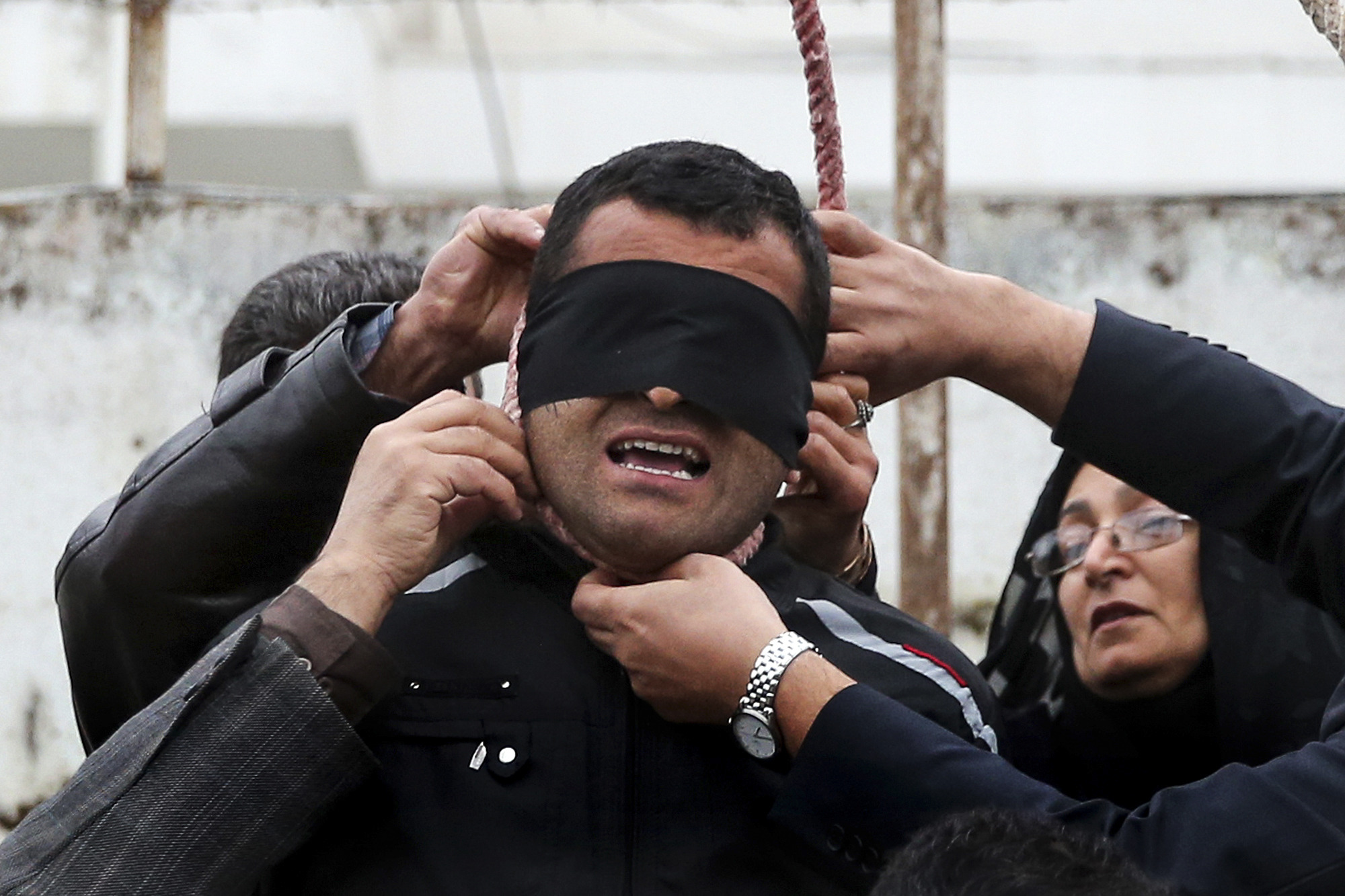 Iranian woman forgives son’s killer at the gallows