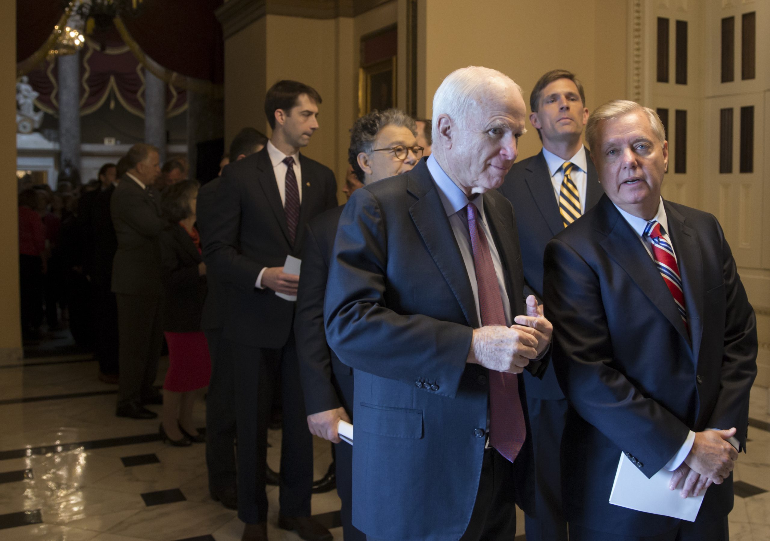 Senate fails to unblock defense spending bill