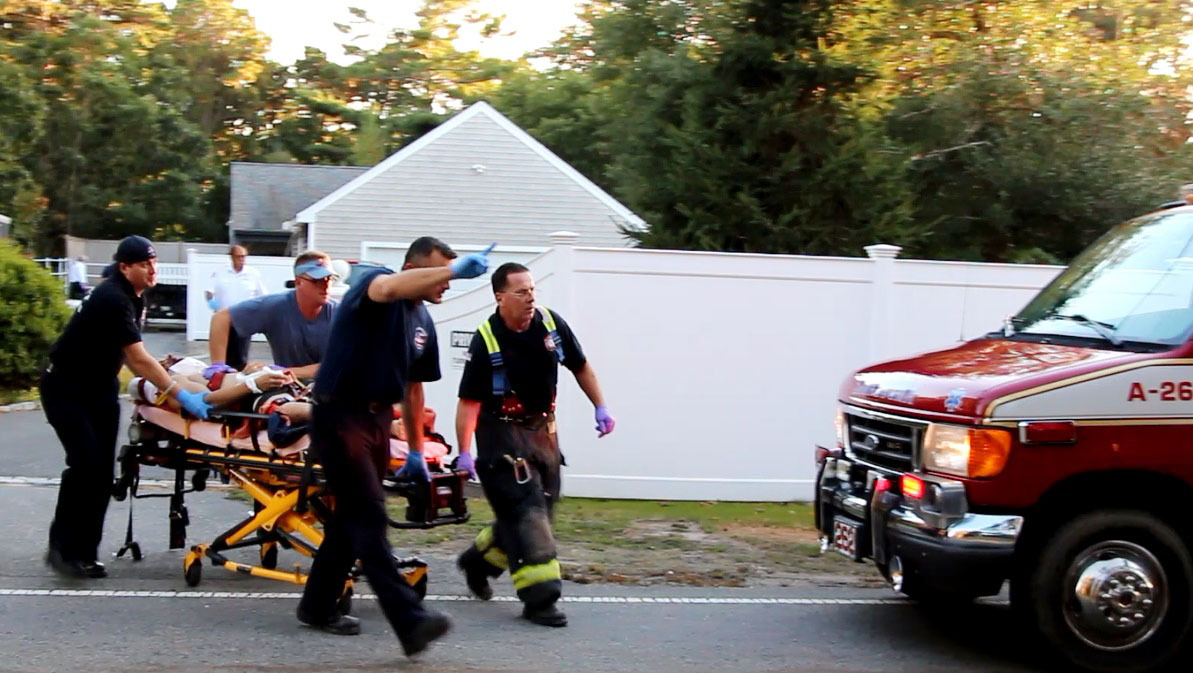 2 skydivers die after landing on Cape Cod building