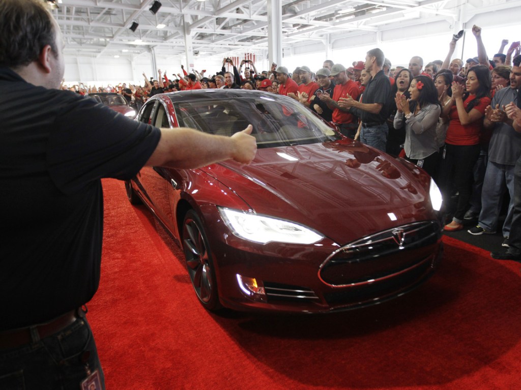Tesla ‘lost a customer’ in actor Glenn Howerton