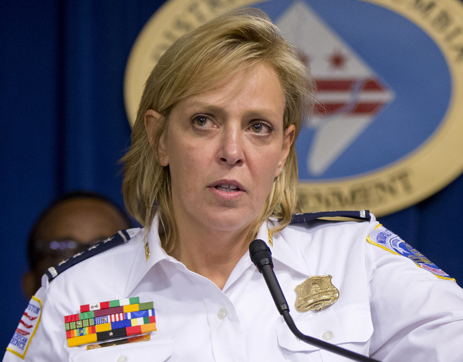 D.C. police chief retires to work on NFL security