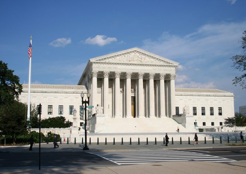 Roberts: Party Fights Hurt Supreme Court