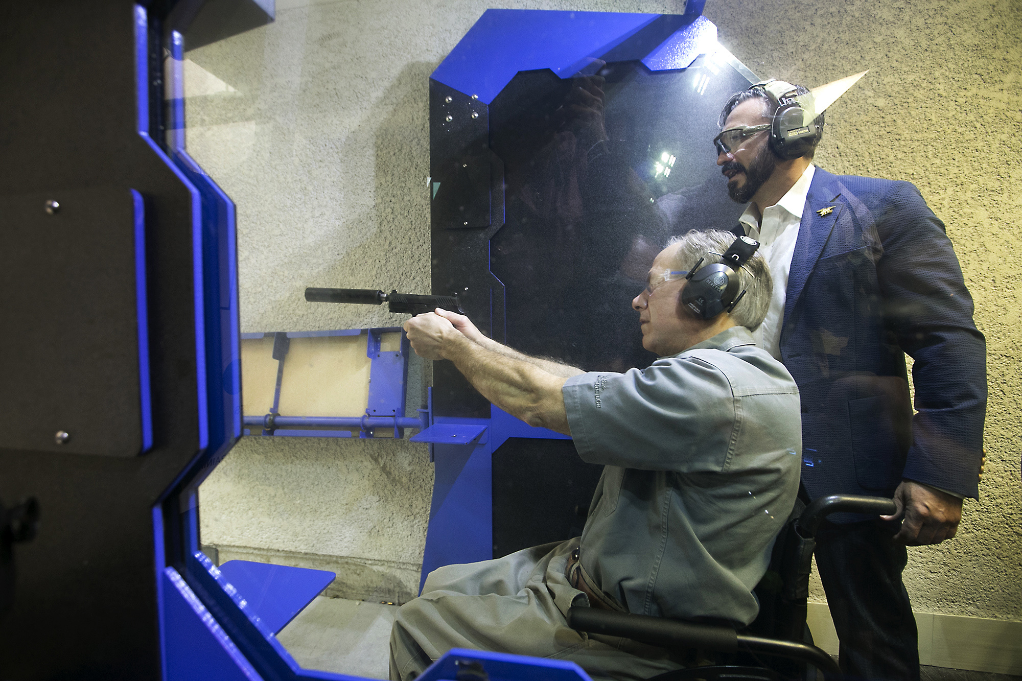 Texas Gov. Greg Abbott faces backlash for joke about shooting reporters