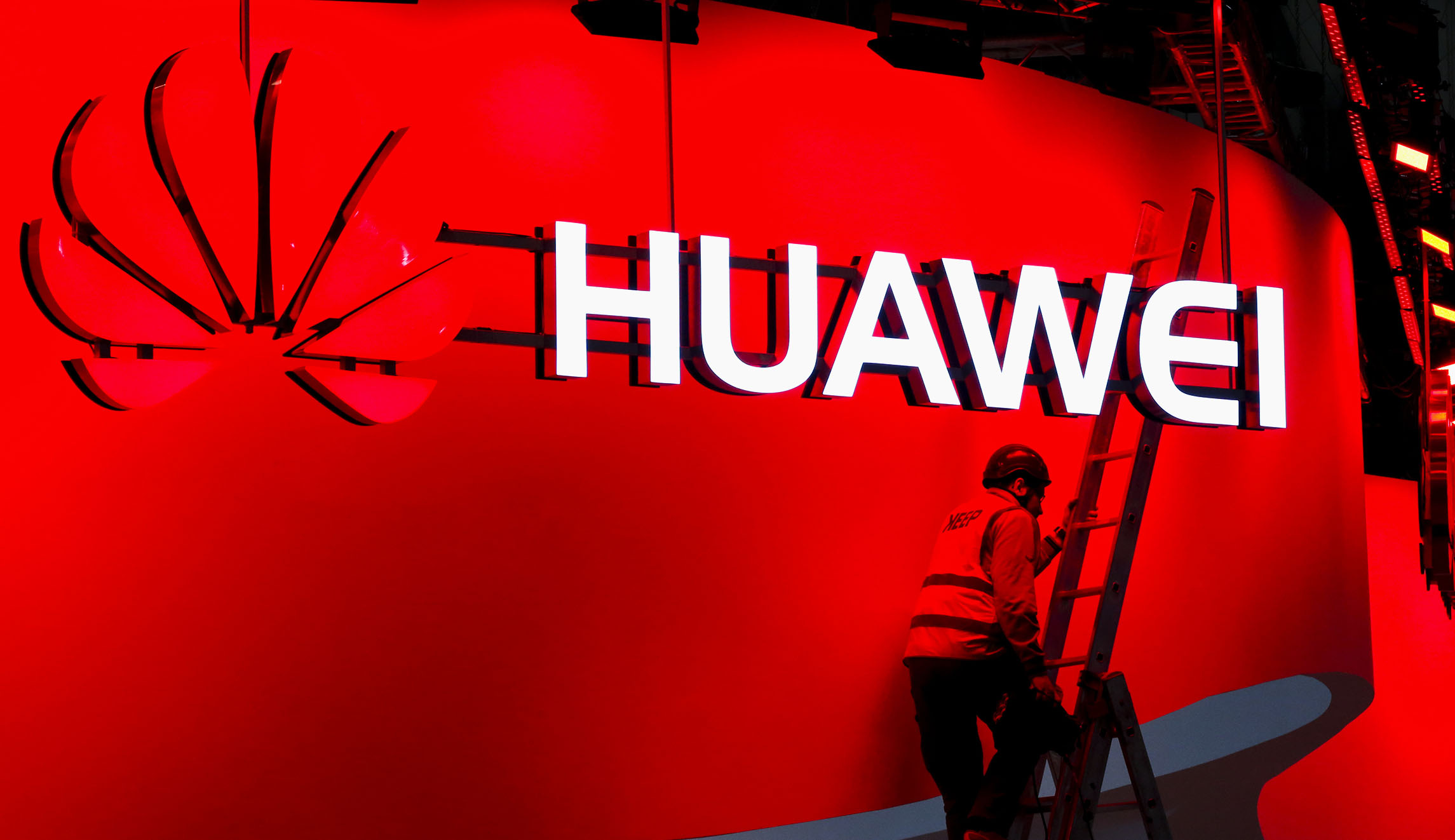 Canadian officials arrest top Huawei official at request of US