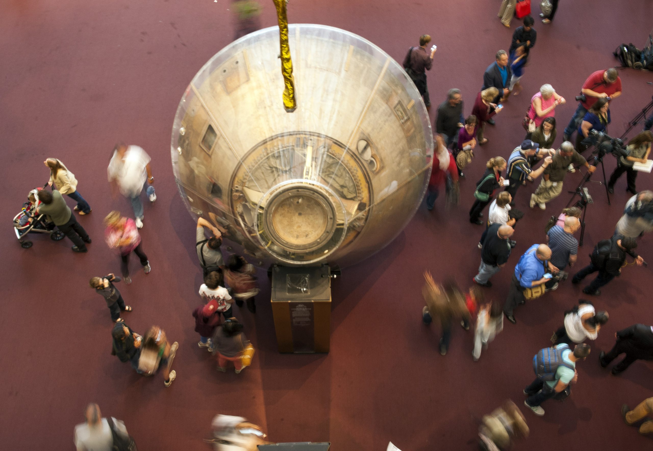 Visitors flock to DC sites again after shutdown