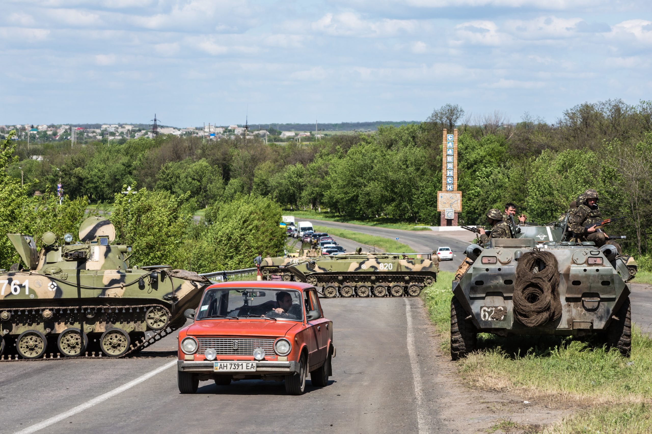 Senators: Time to arm Ukraine