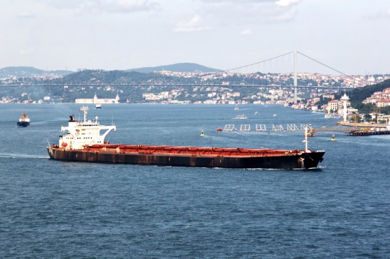 The federal government's energy numbers crunchers are close to finishing a study that would provide some clarity on whether ending a 39-year-old ban on exporting crude oil would affect gasoline prices. (iStock image)