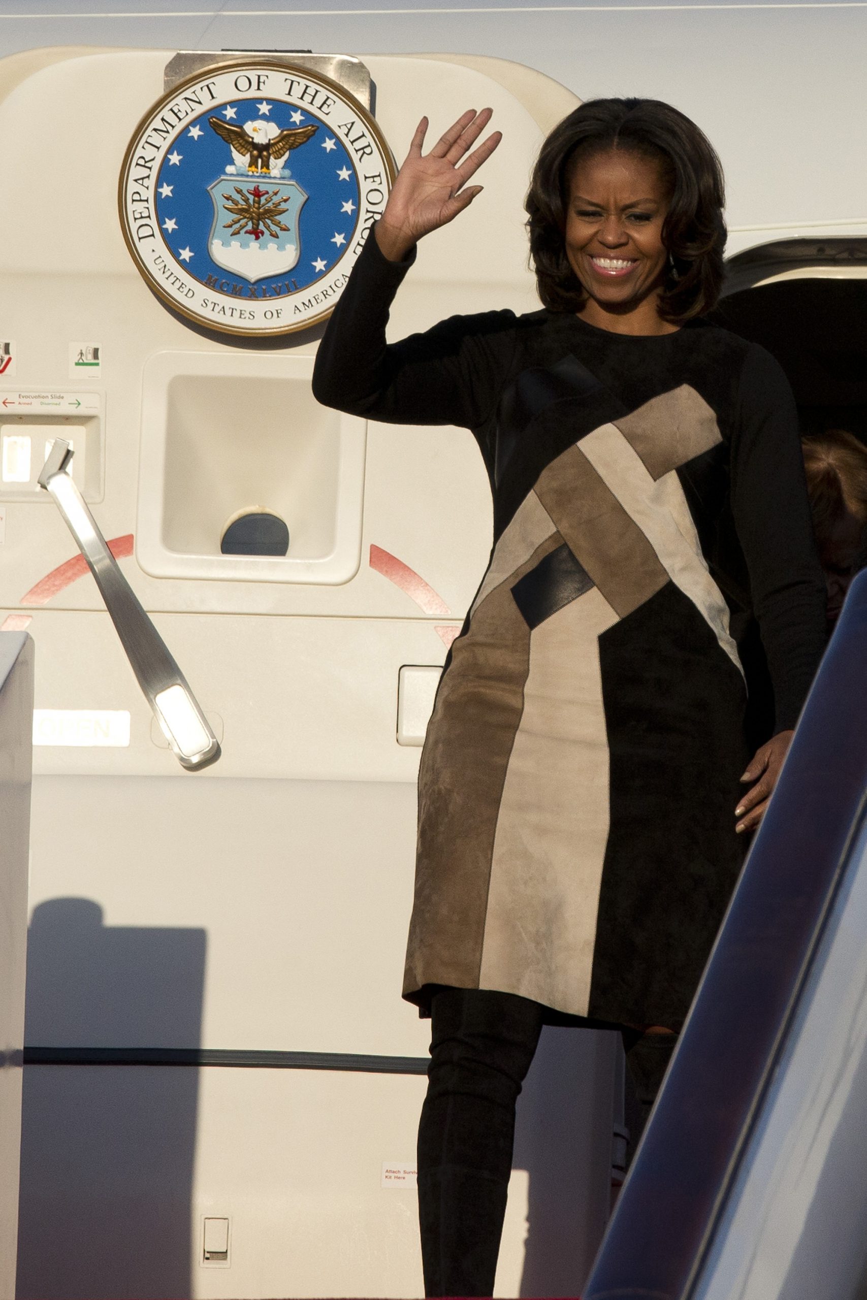 US first lady visits Beijing school