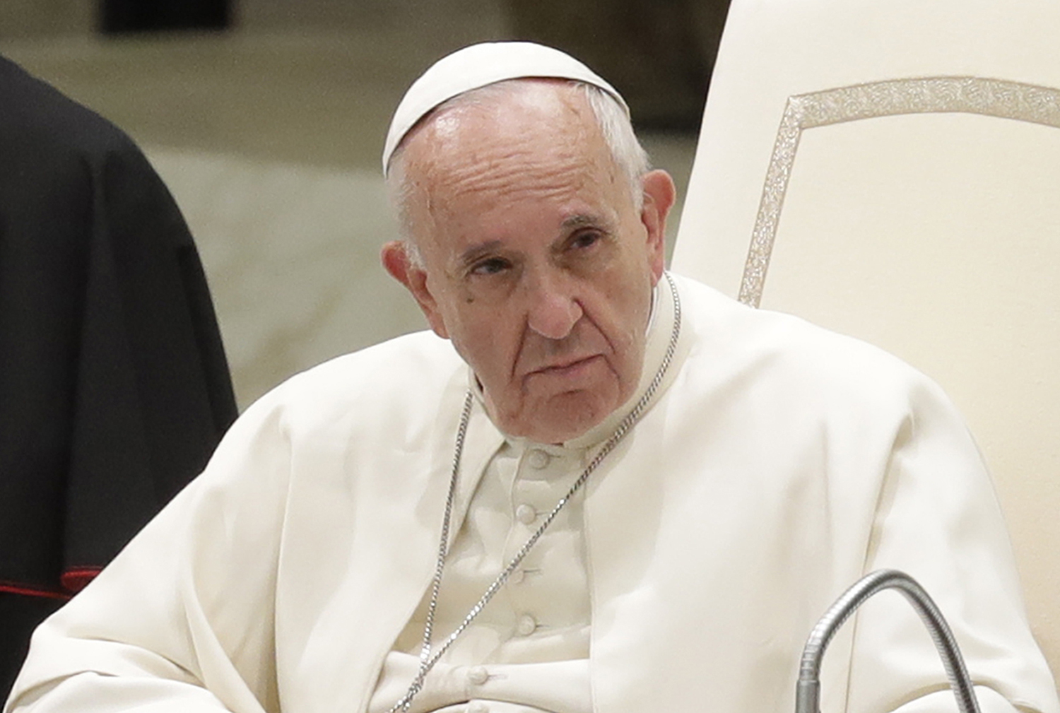 Pope Francis accuses media of feeding crap to the public