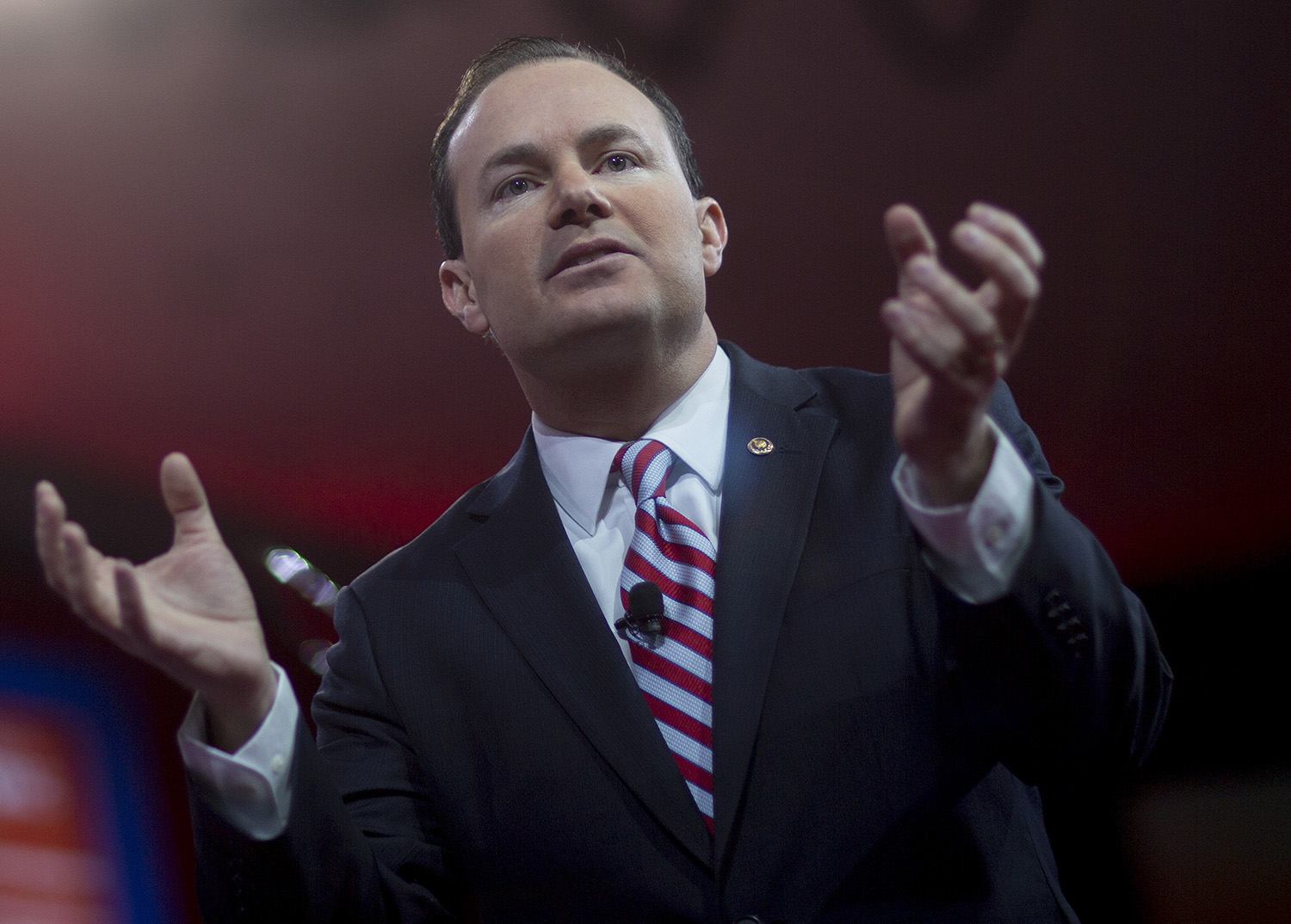 Lee still not ready to endorse Trump