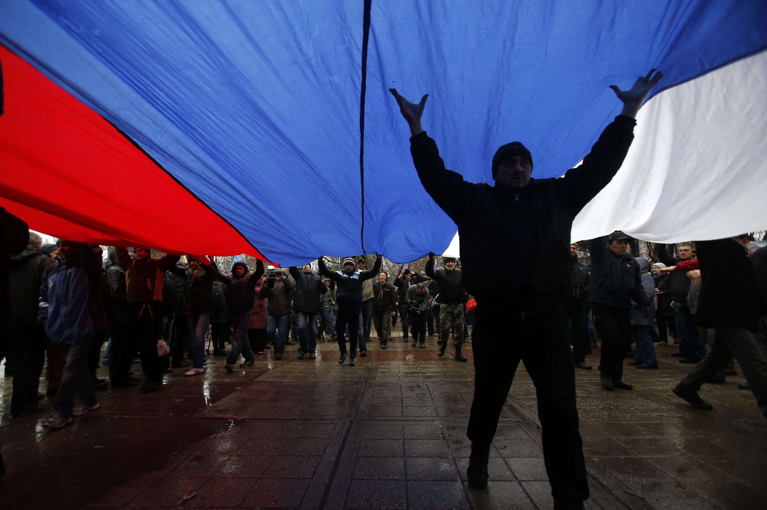 Report: Armed men take airport in Ukraine’s Crimea