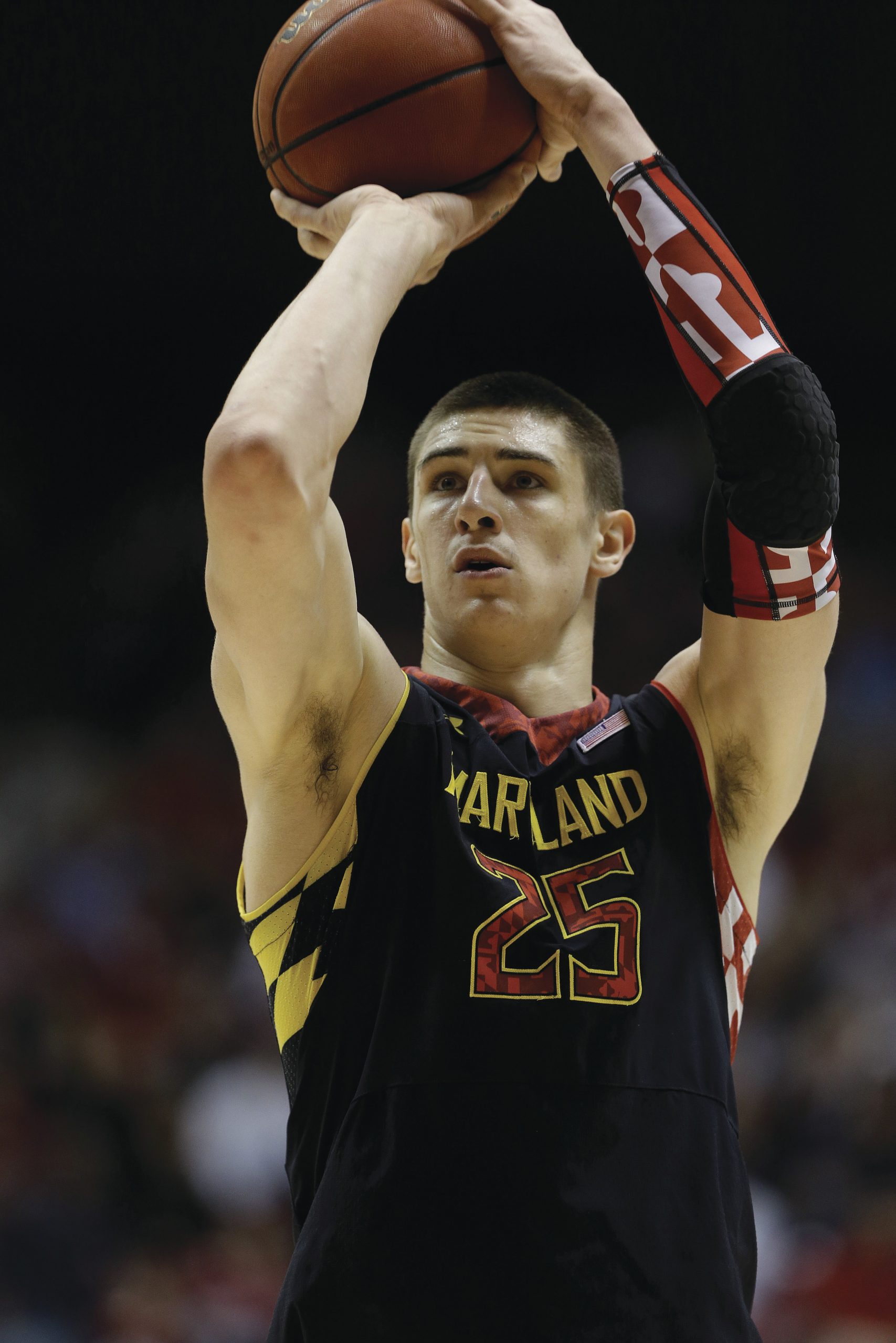 Maryland center Alex Len heading to NBA Draft