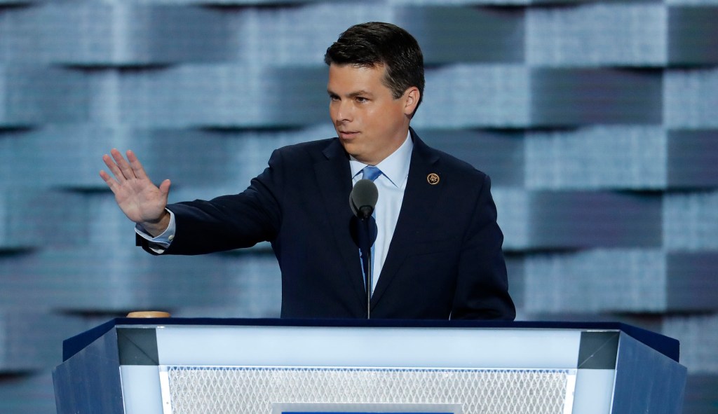 House Democrat proposes ending the debt ceiling forever